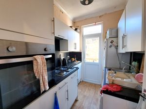 Kitchen- click for photo gallery